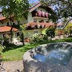 Holzapfel Konukevi 3*