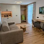 Holzapfel 3*