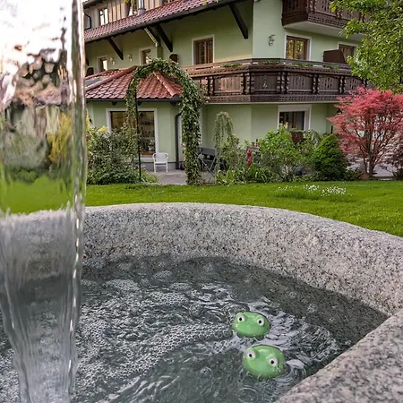 Penzion Holzapfel Sankt Georgen im Attergau