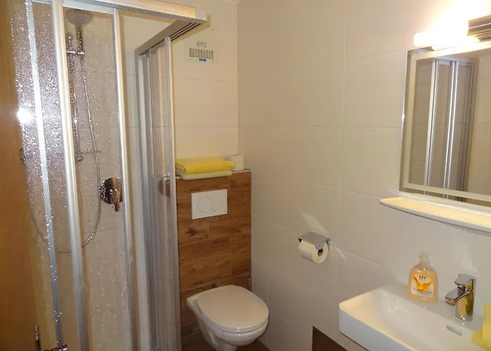 Holzapfel Konukevi Sankt Georgen im Attergau