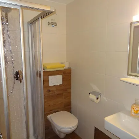 Holzapfel Gæstehus Sankt Georgen im Attergau