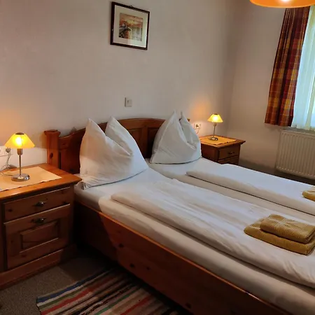 Holzapfel Gæstehus Sankt Georgen im Attergau